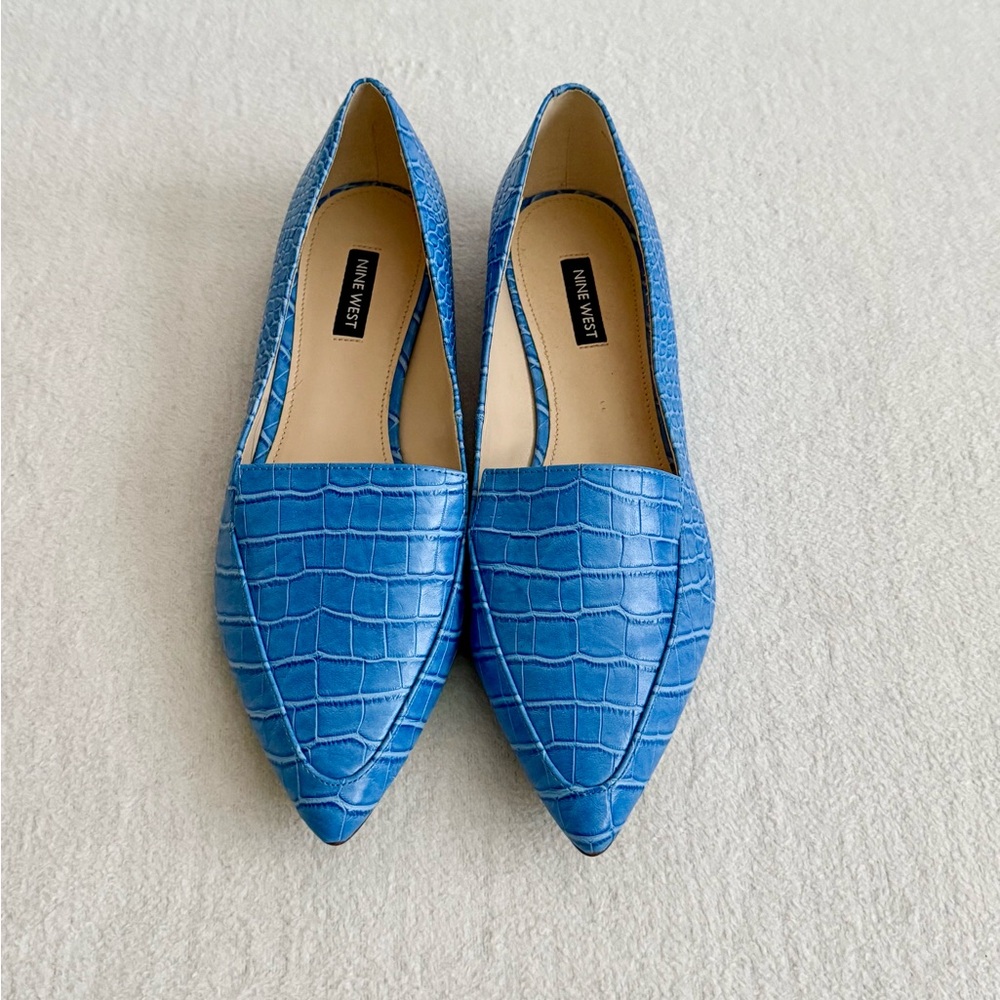 Nine West Blue Pointed Toe Flats Women’s 8.5 Croc Embossed Slip On Office - Picture 2 of 9
